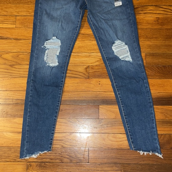 NWT Leviโs High Rise Skinny Jeans Size 29x30 - Picture 6 of 12